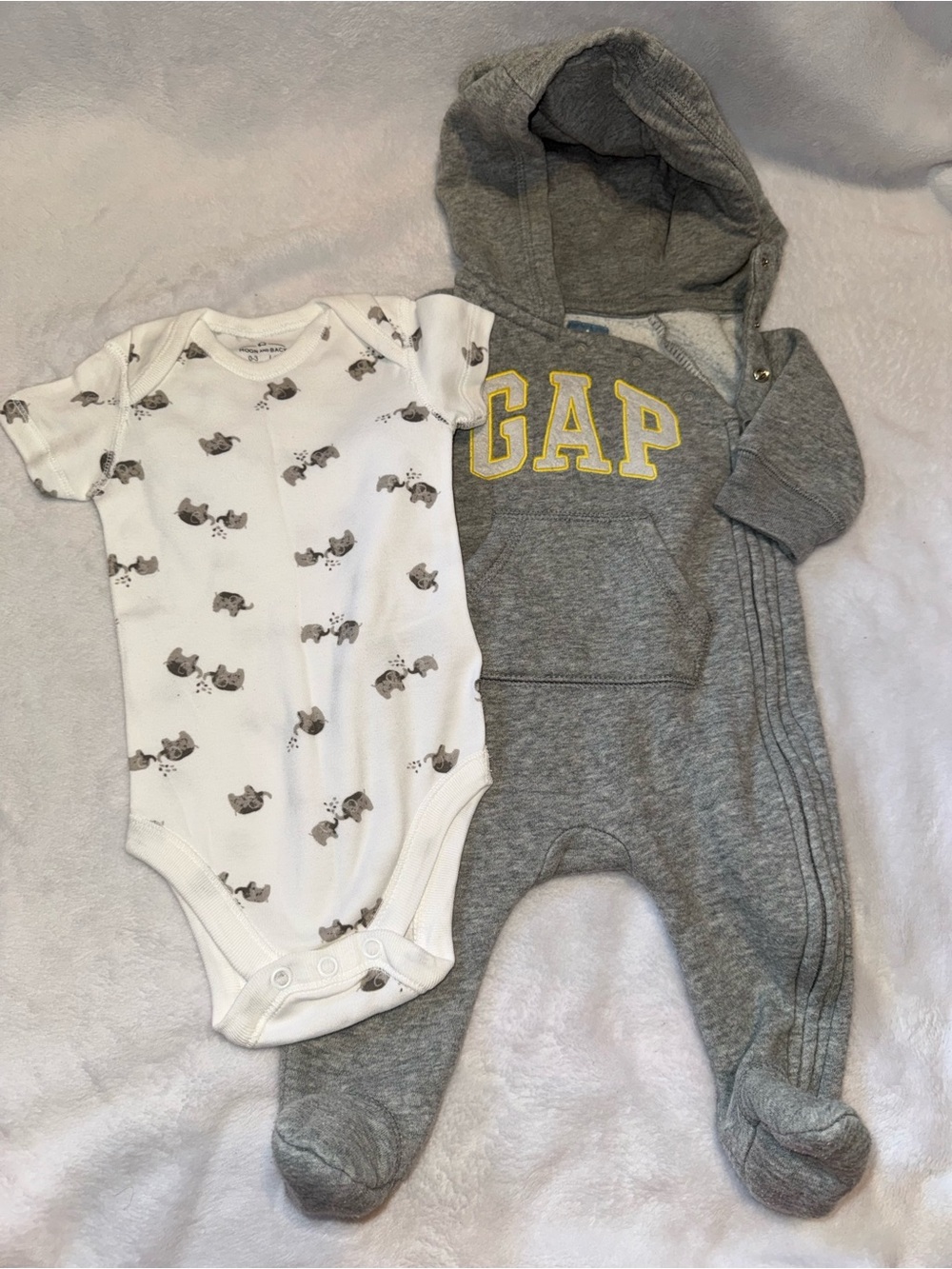 0-3 month GAP Gray Hooded cotton lined Baby One-Piece with Logo and onesie